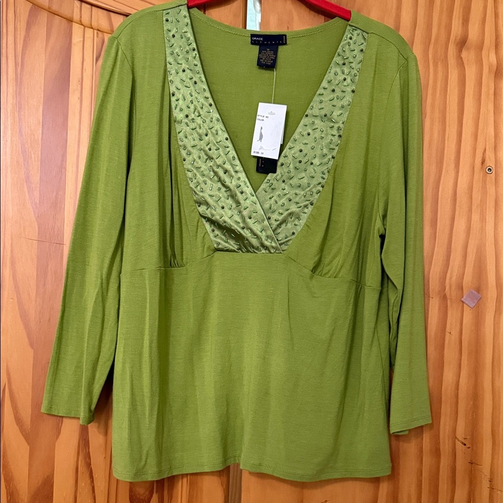 NWT GRACE ELEMENTS BLING NECKLINE TOP WOMENS PLUS SIZE 1X LIME SATIN V-NECK